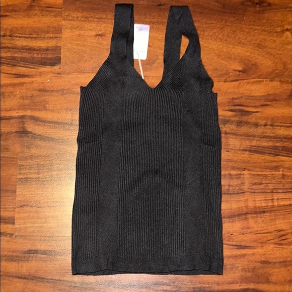 Charcoal sweater tank Knit Pullover tank grey large top
Casual vneck dressy - Picture 2 of 9